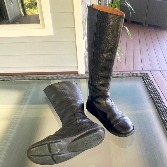 TRIPPEN. Boots. Rugged, Hi Quality Leather from famous German Leather Company ! - Picture 8 of 16